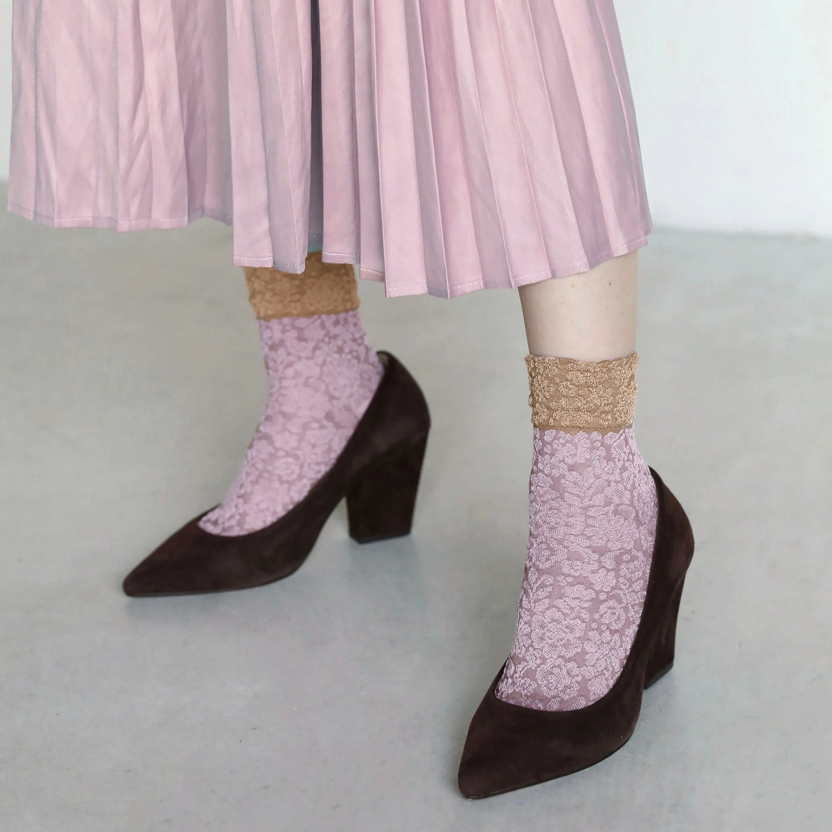 021132199 Two-Tone Float Low Crew Socks