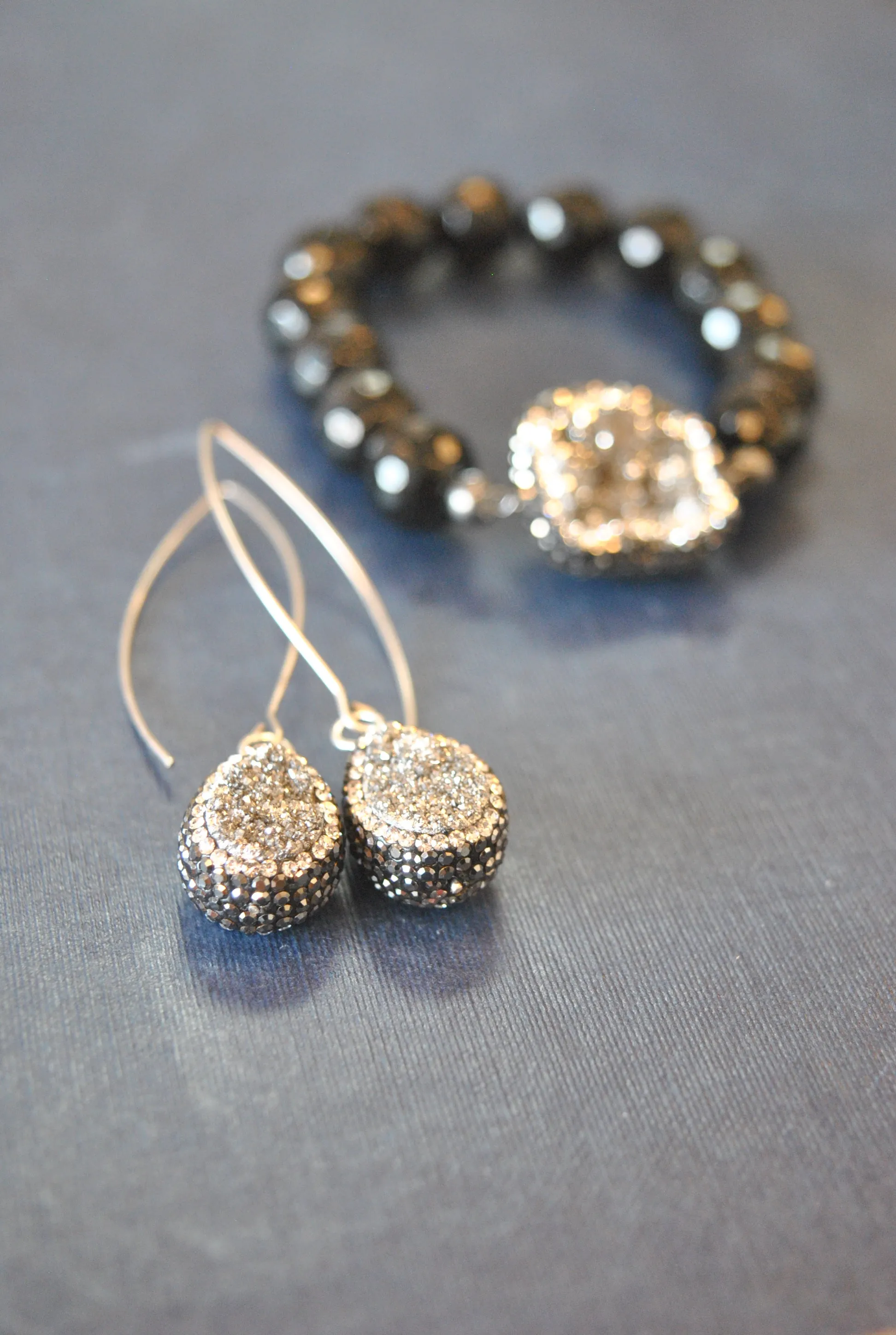 BLACK ONYX SILVER DRUZY AND SWAROVSKI CRYSTALS STRETCHY BRACELET SET