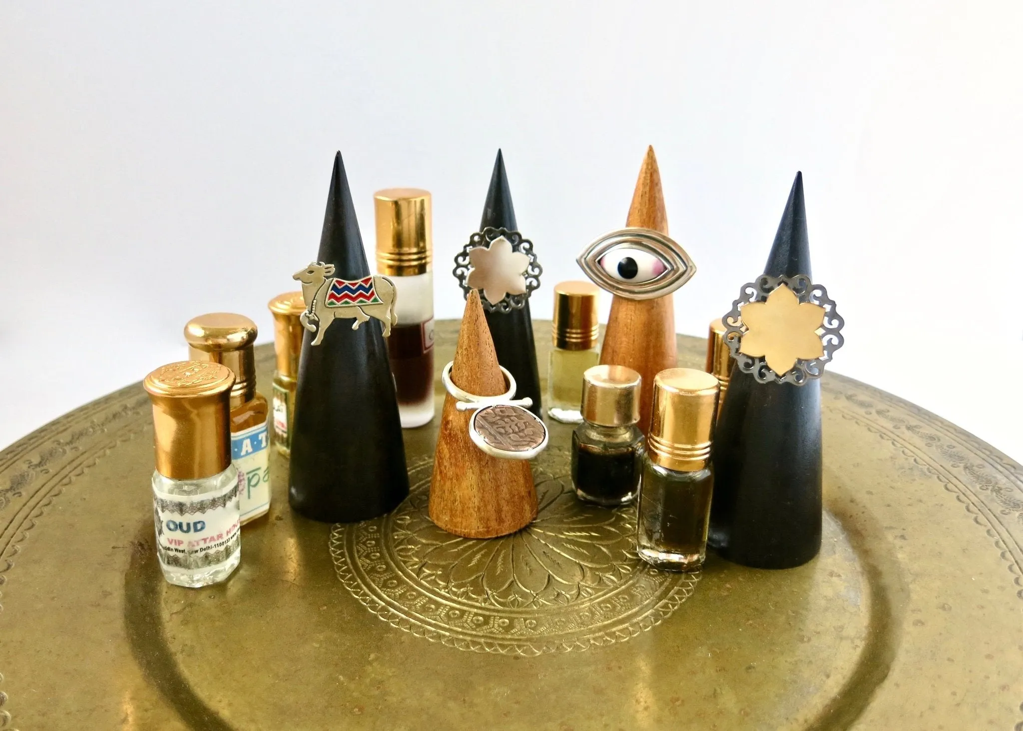 Dramatic 'Chakshu' (deity eye) statement ring