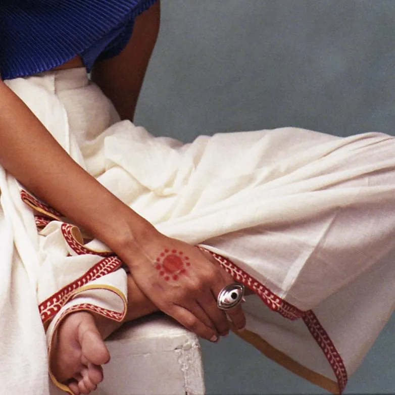 Dramatic 'Chakshu' (deity eye) statement ring