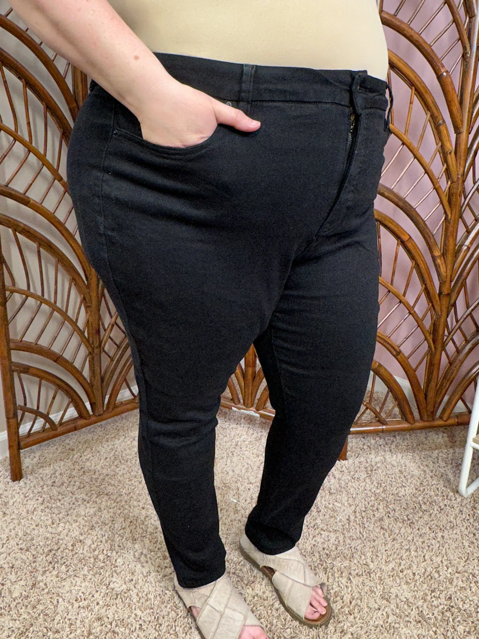 Good Expectations Stretchy Jeans - YMI/Royalty - Black
