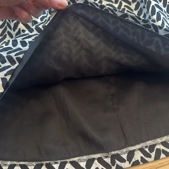 Lafayette 140 Full Side Zip Texture Black and White Patterned Lined Skirt 8