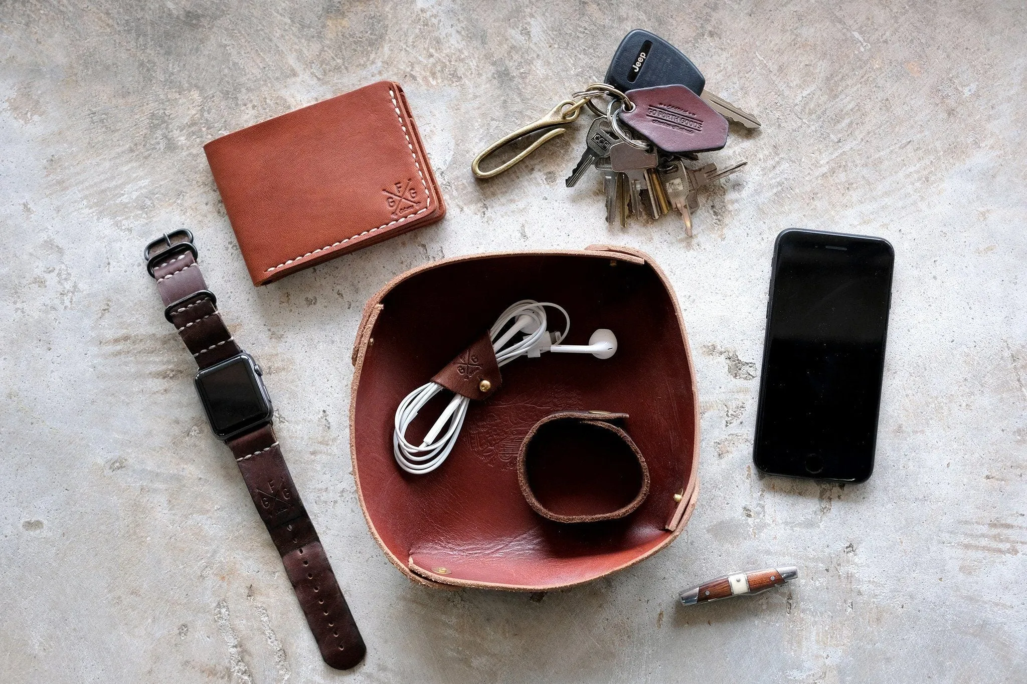 LEATHER VALET TRAY