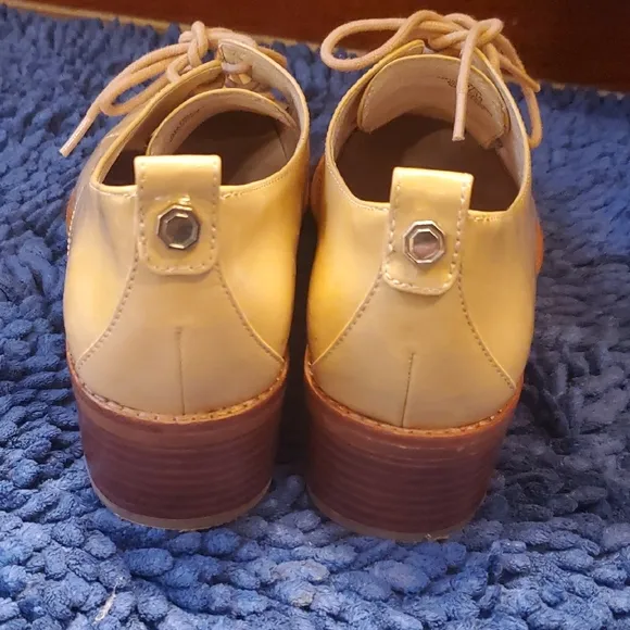 Louise et Cie Tan Leather Women's Shoes