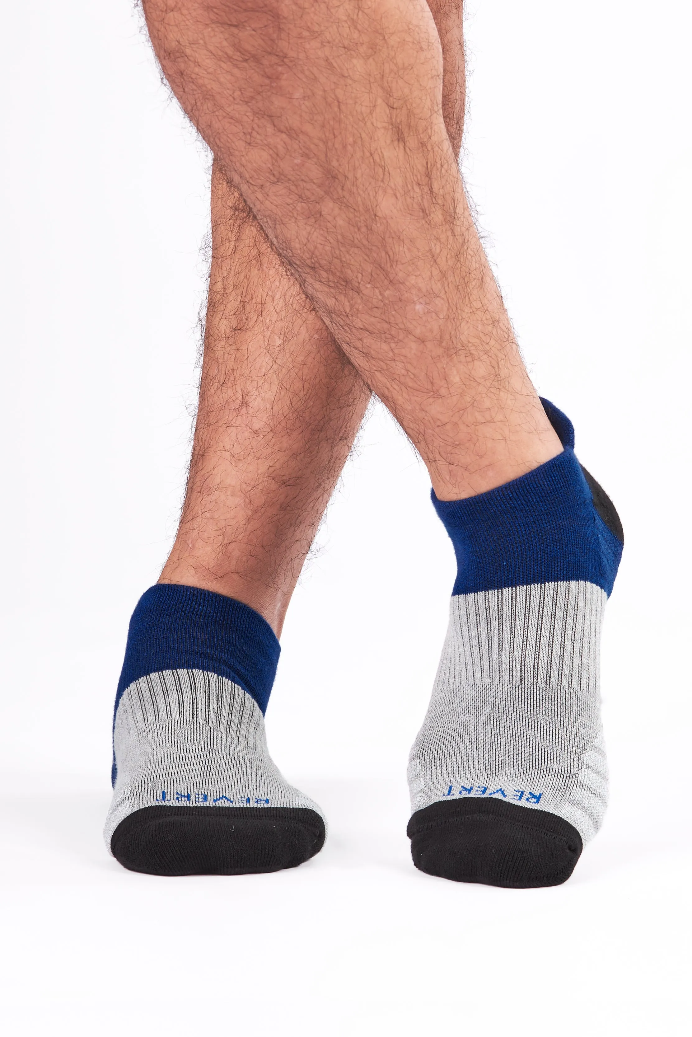 Men's Ankle Essentials: 3-Pack Mid-Weight Comfort Socks