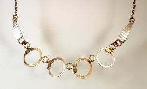 N3495w ELEGANT LINKS NECKLACE