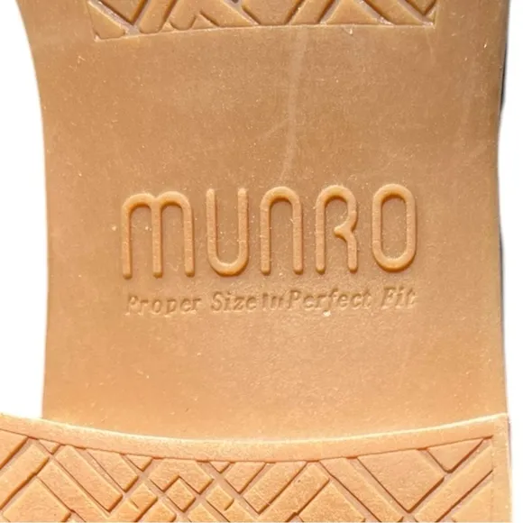 🌻NEW Munro Chestnut Boot in Cuero Leather GIRLS YOUTH Size 3 (Women's Size 5)