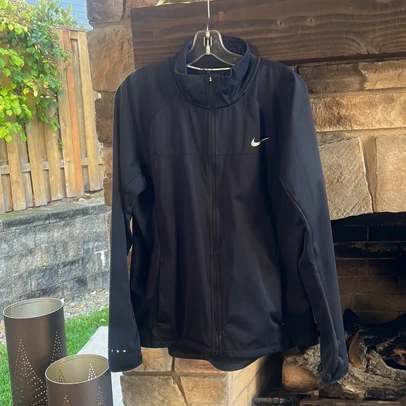 Nike Shield Waterproof Running Jacket Black XL