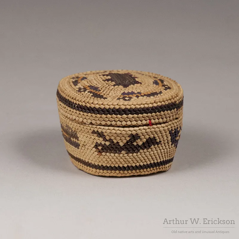 Nuu-chah-nulth (Nootka) oval lidded basket