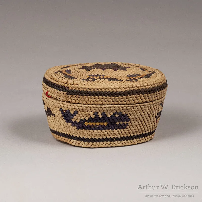 Nuu-chah-nulth (Nootka) oval lidded basket