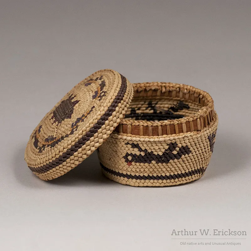 Nuu-chah-nulth (Nootka) oval lidded basket