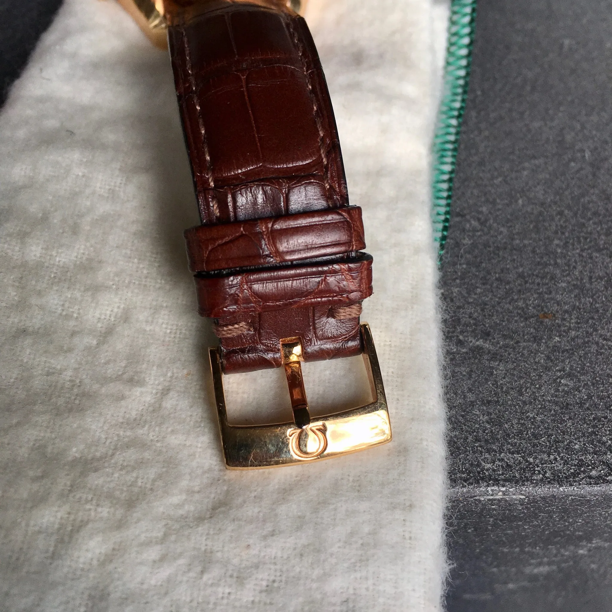 Omega Speedmaster 3623.33.01 18K Rose Gold Chronograph Month Day Date Watch