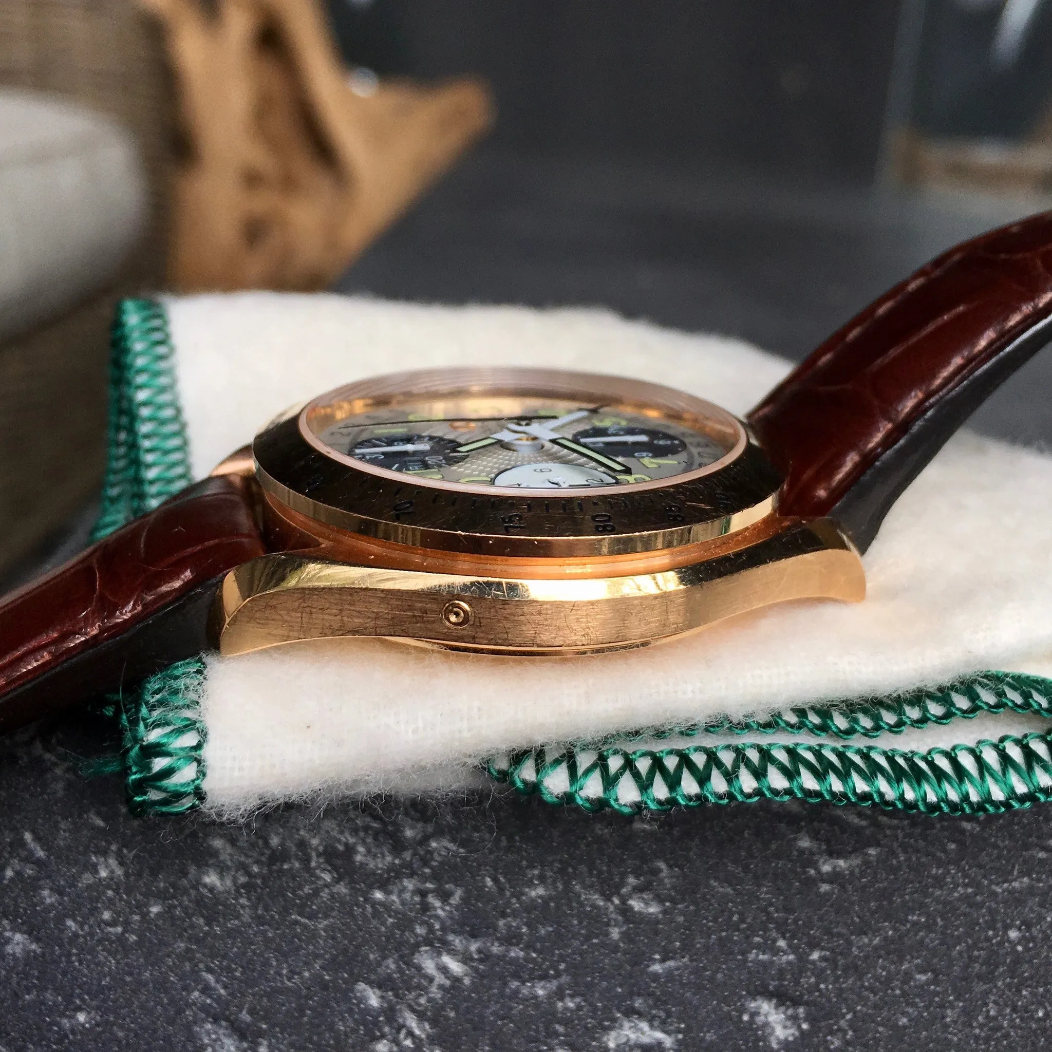Omega Speedmaster 3623.33.01 18K Rose Gold Chronograph Month Day Date Watch