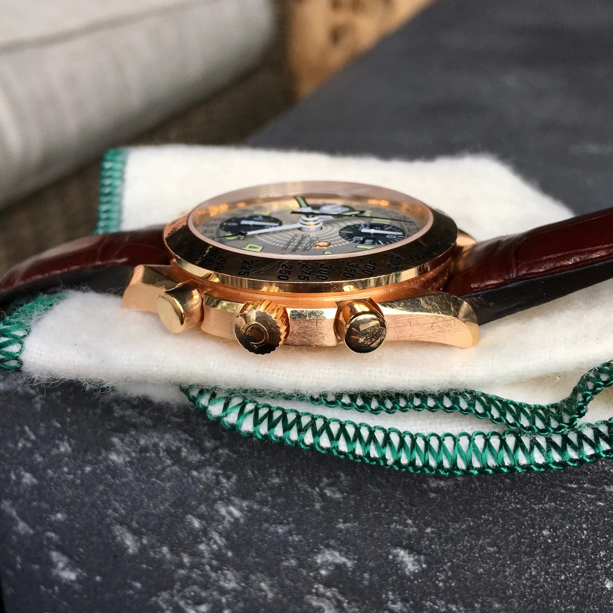 Omega Speedmaster 3623.33.01 18K Rose Gold Chronograph Month Day Date Watch