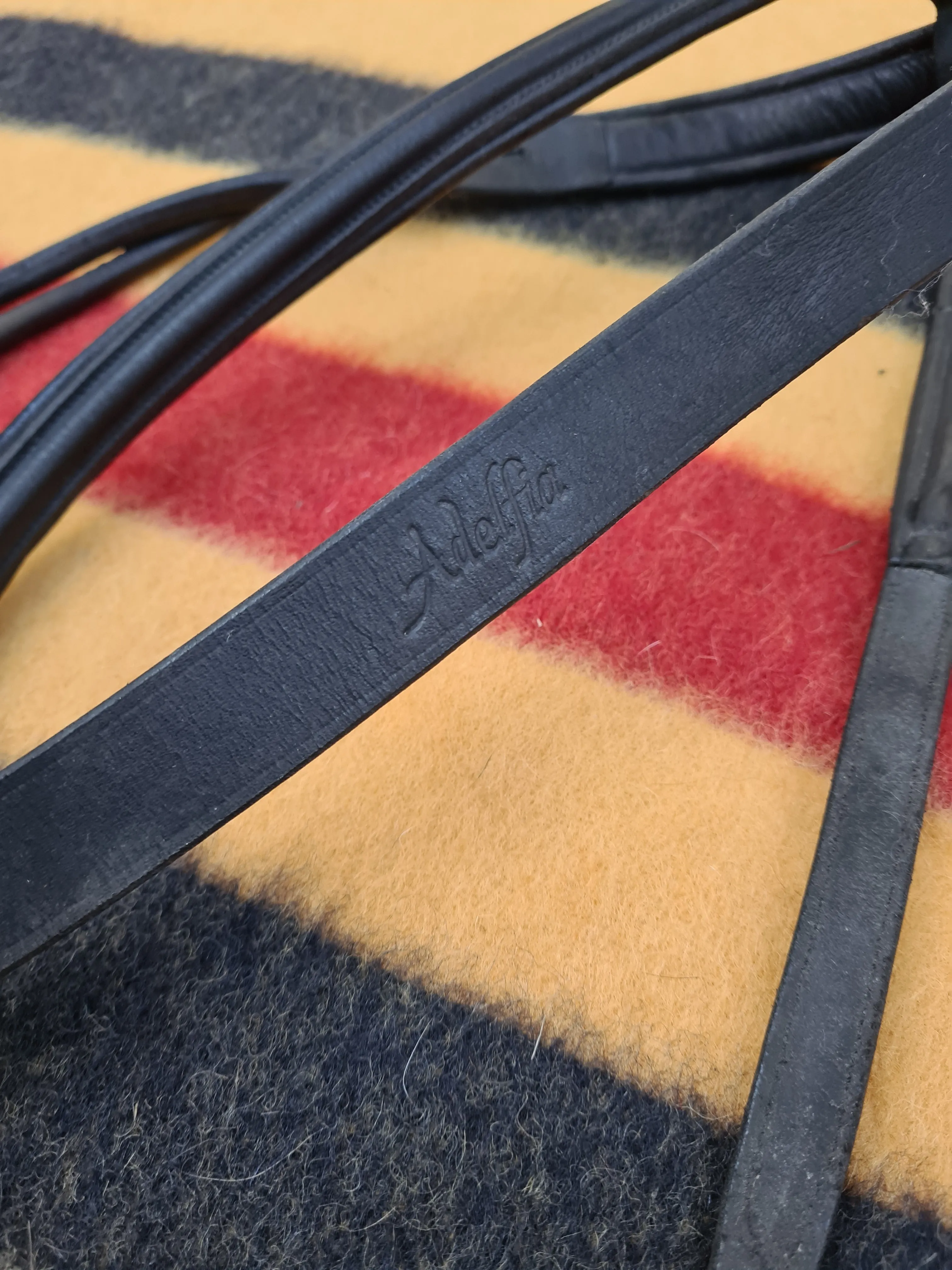 Shires Adelfia running martingale size xfull, black english leather, padded and rolled in parts FREE POSTAGE *