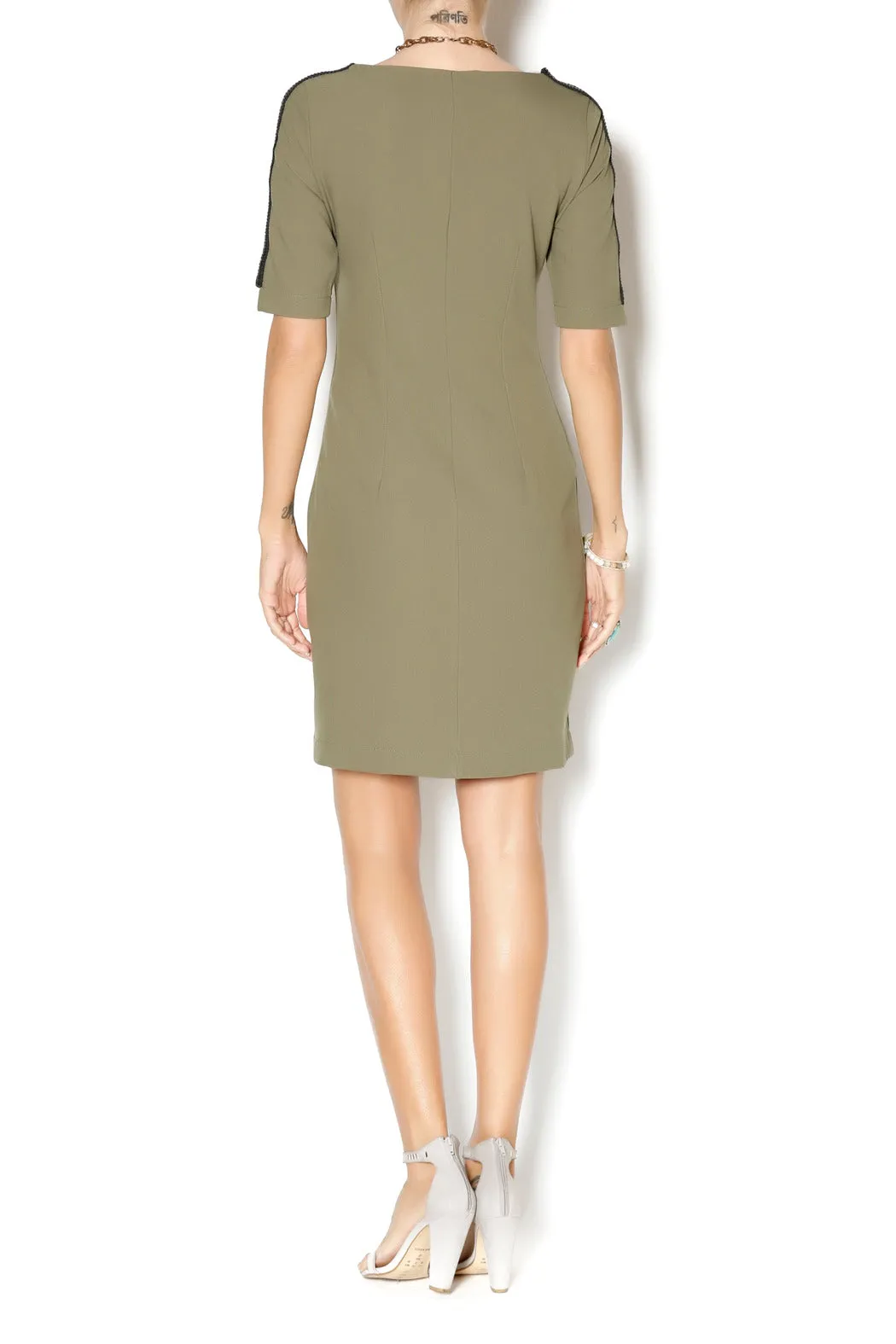 SHORT SLEEVE FITTED DRESS