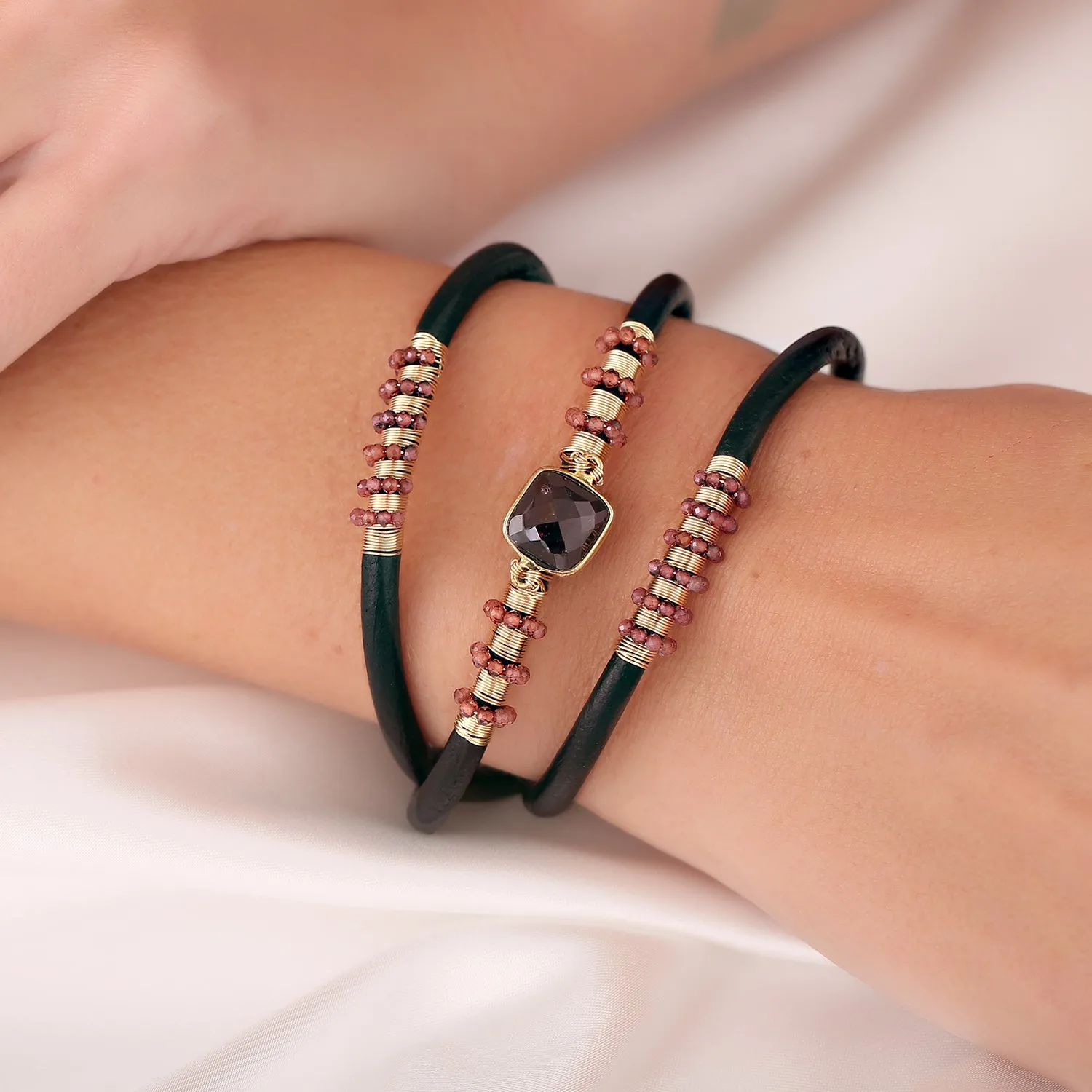 Triple slim Garnet Leather Bracelet