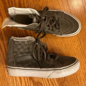 Vans Youth Hightop Checkered Sneaker, Green