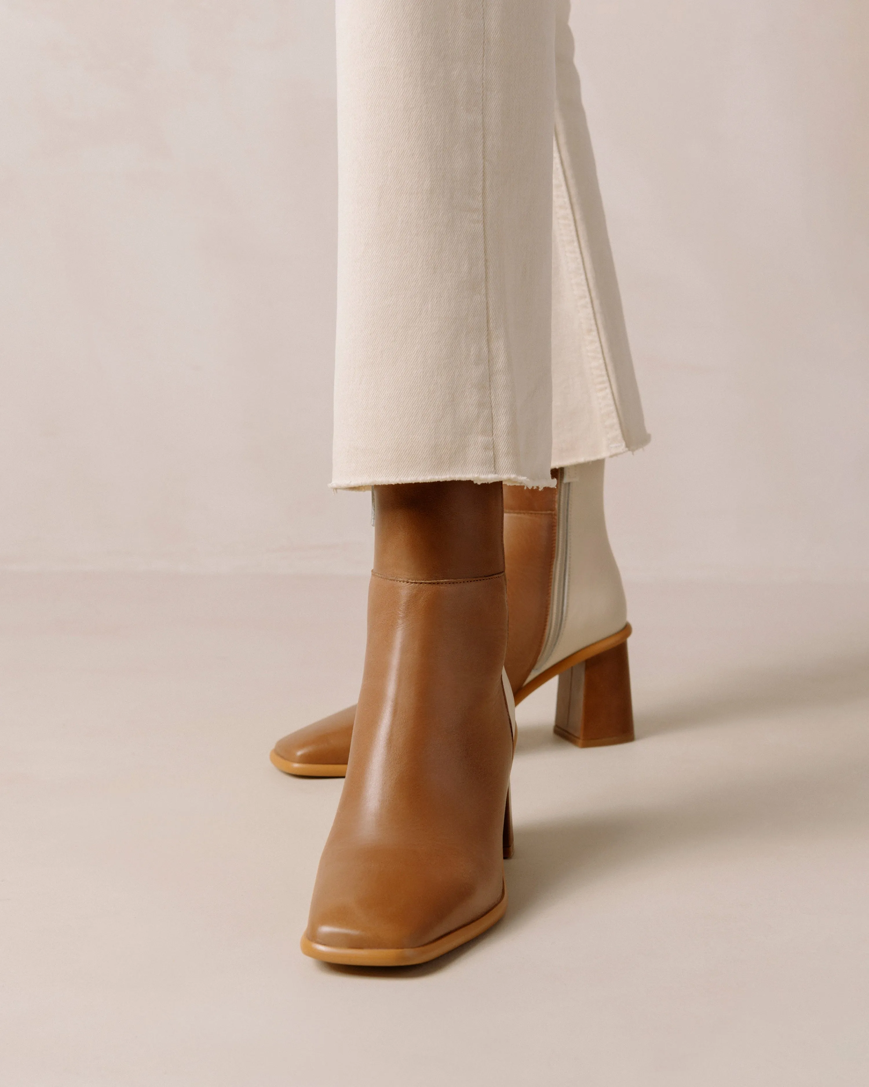 West Camel Cream Bicolor Boot